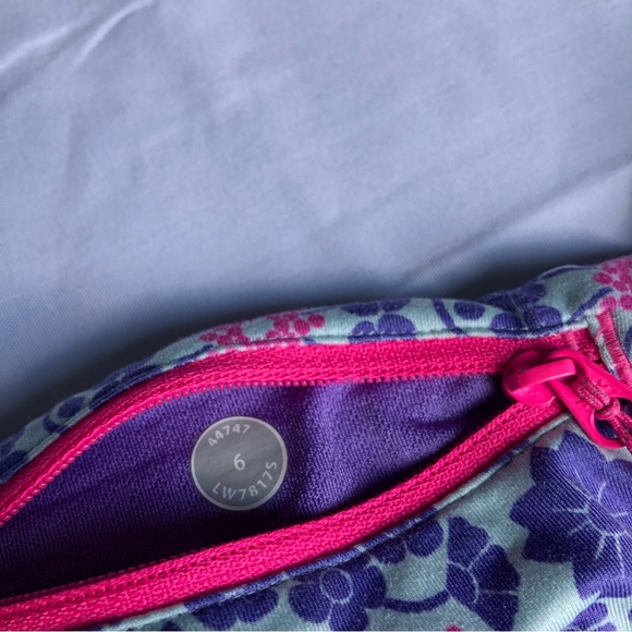 EUC Lululemon Groovy Run Shorts Size Dot 6, 2” Inseam - Picture 5 of 7